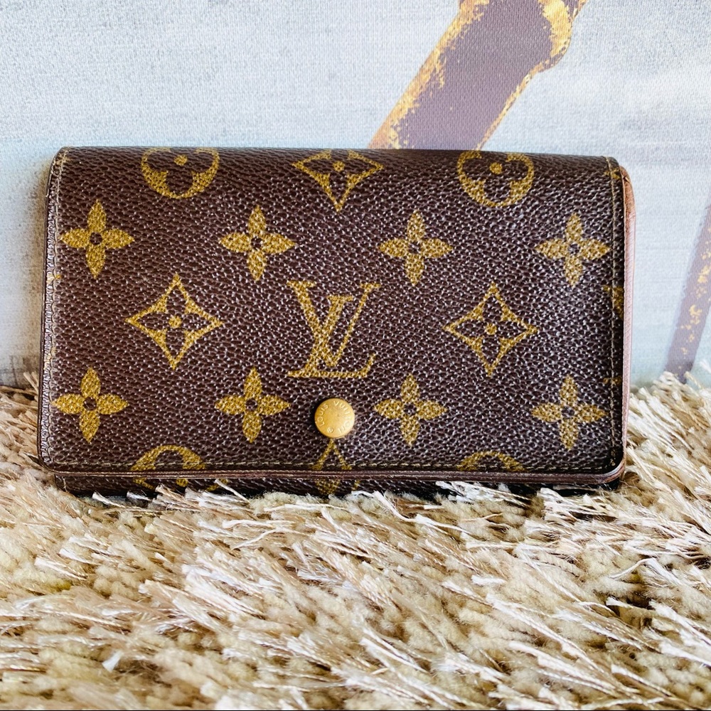 Louis Vuitton Porte stressor Bifold Monogram Wallet